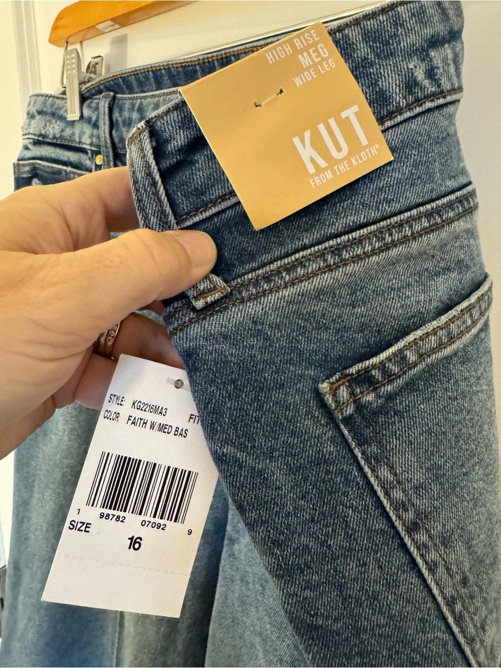 Kut from the cloth Women's Mid Wash Blue Jeans - wide leg - Picture 2 of 3